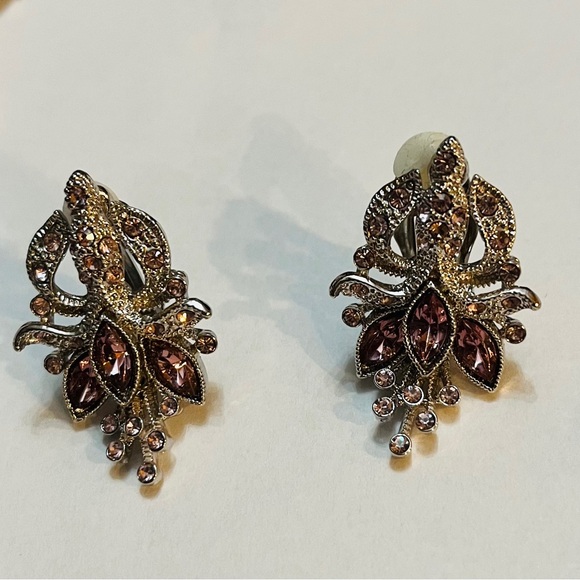 Statement silver plated necklace and clip on earrings set w/lavendar crystals - Picture 8 of 14